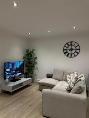 The Snug - Town Centre Apartment